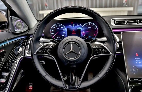 Подержанный Mercedes-Benz Maybach S-Class Brabus B40 II (Z223), 4 л, 2022 в Дубае от Prestige motors Золотистый цвет. Европейская | AUTO.AE