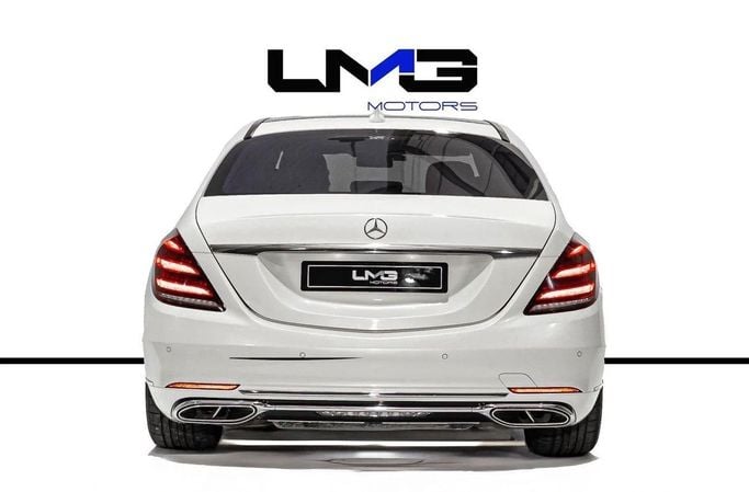 Подержанный Mercedes-Benz Maybach S-Class 560 I (X222) Рестайлинг, 4.0 л, 2019 в Дубае от LMG Motors Белый цвет. Европейская | AUTO.AE