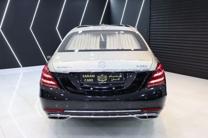 Used Mercedes-Benz Maybach S-Class 650 Pullman I (X222) Facelift, 6.0 l, 2021 in Dubai by Sanam Cars, Black color. GCC Specs | AUTO.AE