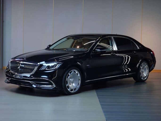 Подержанный Mercedes-Benz Maybach S-Class 650 I (X222) Рестайлинг, 6.0 л, 2019 в Дубае от BARUGZAI MOTORS Черный цвет. Японская | AUTO.AE