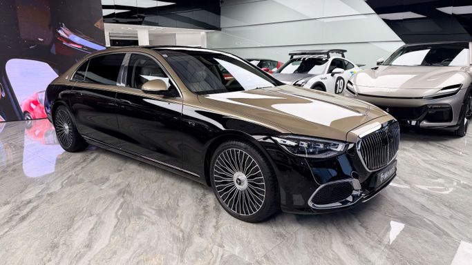 جديدة Mercedes-Benz Maybach S-Class 680 II (Z223), 6.0 l, 2023 في في دبي من F7 Motors، اللون بيج. المواصفات الأوروبية | AUTO.AE | إعلان #252631