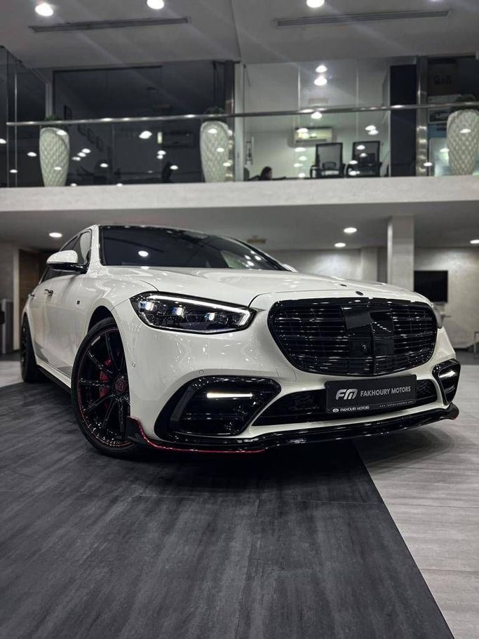 New Mercedes-Benz S-Class AMG IV (W223), 4.0 l, 2022 in Dubai by Fakhoury, White color. European Specs | AUTO.AE