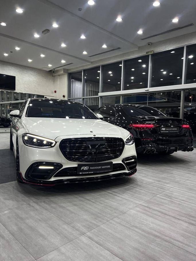 New Mercedes-Benz S-Class AMG IV (W223), 4.0 l, 2022 in Dubai by Fakhoury, White color. European Specs | AUTO.AE