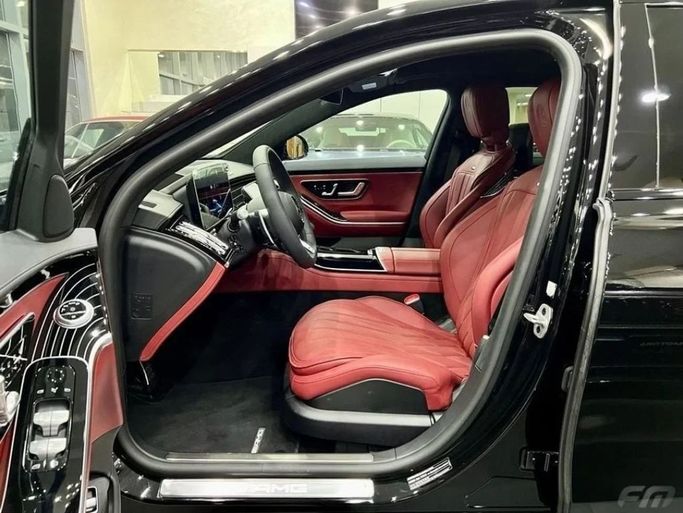 Новый Mercedes-Benz S-Class AMG 63 e AMG Long IV (W223), 4.0 л, 2024 в Дубае от Fakhoury Черный цвет. Европейская | AUTO.AE