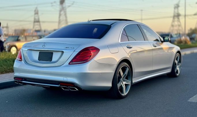 Used Mercedes-Benz S-Class AMG 63 AMG III (W222, C217), 5.5 l, 2015 in Dubai by Saeed Auto, Silver color. Japanese Specs | AUTO.AE