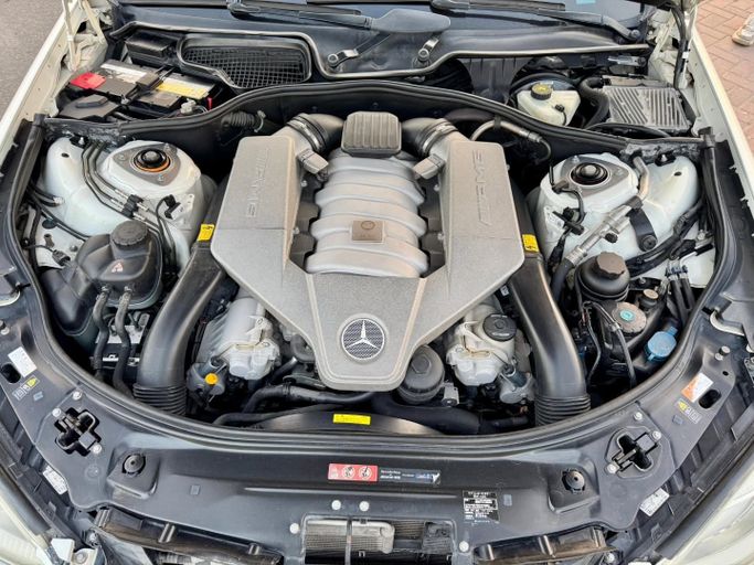 Подержанный Mercedes-Benz S-Class AMG 63 AMG II (W221) Рестайлинг, 6.2 л, 2010 в Дубае от Saeed Auto Белый цвет. Японская | AUTO.AE