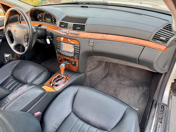 Used Mercedes-Benz S-Class AMG 55 AMG I (W220) Facelift, 5.4 l, 2003 in Dubai by Saeed Auto, Grey color. Japanese Specs | AUTO.AE