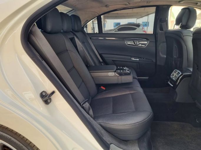 Подержанный Mercedes-Benz S-Class AMG 63 AMG II (W221) Рестайлинг, 6.2 л, 2010 в Дубае от Saeed Auto Белый цвет. Японская | AUTO.AE