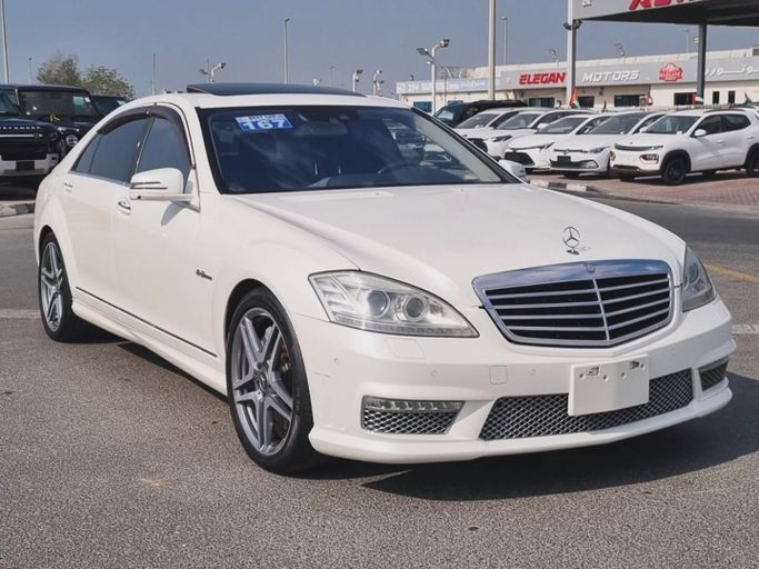 Used Mercedes-Benz S-Class AMG 63 AMG II (W221) Facelift, 6.2 l, 2010 in Dubai by Saeed Auto, White color. Japanese Specs | AUTO.AE