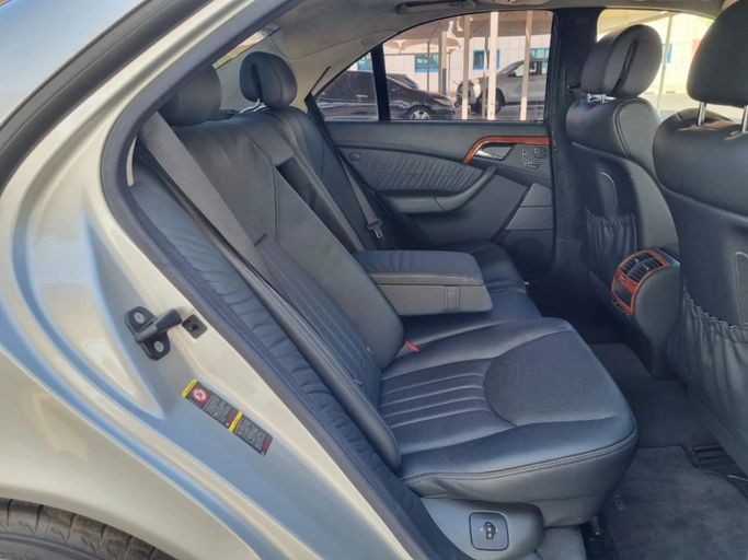 Used Mercedes-Benz S-Class AMG 55 AMG I (W220) Facelift, 5.4 l, 2003 in Dubai by Saeed Auto, Grey color. Japanese Specs | AUTO.AE