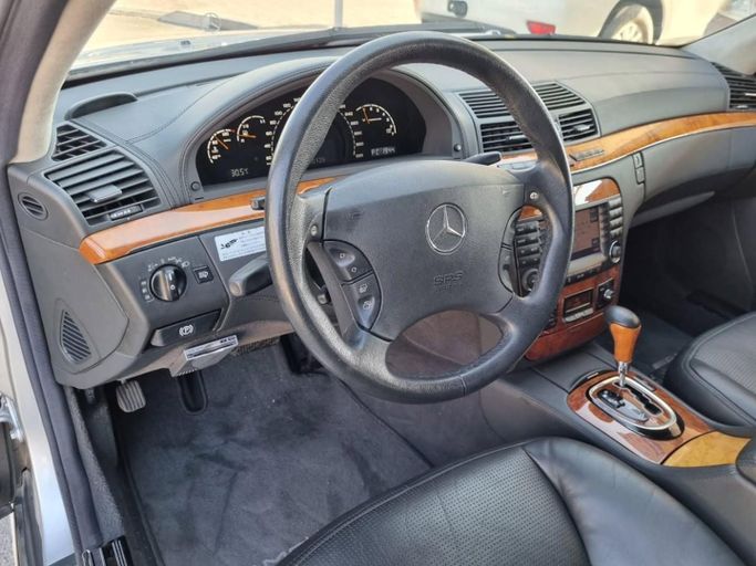 Used Mercedes-Benz S-Class AMG 55 AMG I (W220) Facelift, 5.4 l, 2003 in Dubai by Saeed Auto, Grey color. Japanese Specs | AUTO.AE
