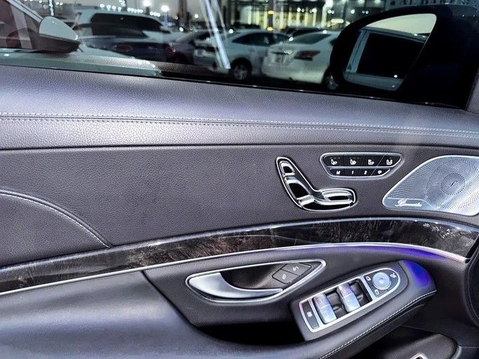 Used Mercedes-Benz S-Class AMG 63 AMG Long III (W222, C217) Facelift, 4.0 l, 2018 in Dubai by Shamil Motors, Black color. Korean Specs | AUTO.AE
