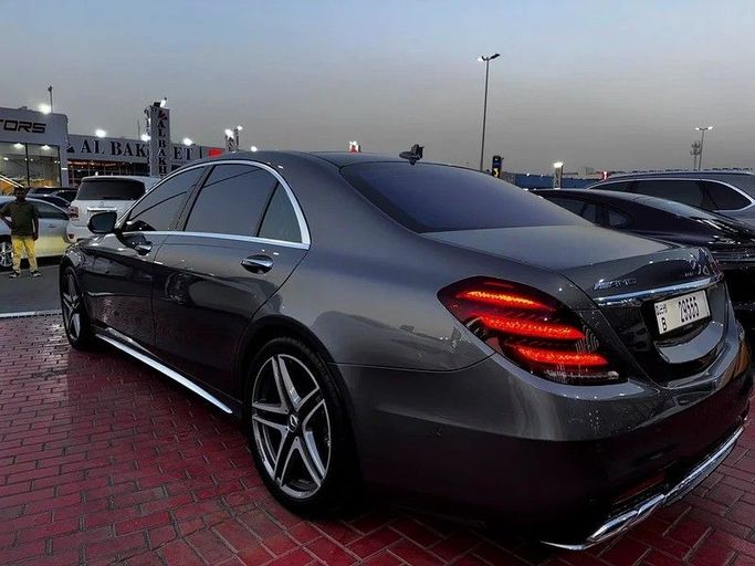 Used Mercedes-Benz S-Class AMG 63 AMG Long III (W222, C217) Facelift, 4.0 l, 2018 in Dubai by Shamil Motors, Black color. Korean Specs | AUTO.AE