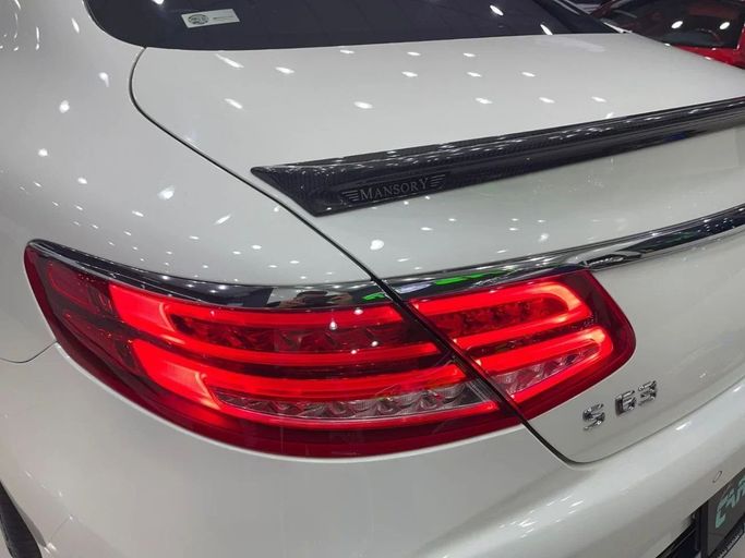 Подержанный Mercedes-Benz S-Class AMG 63 AMG III (W222, C217), 5.5 л, 2015 в Дубае от Carbon Cars Белый цвет. GCC | AUTO.AE