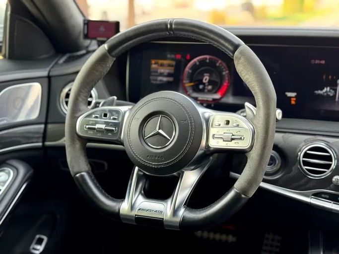 Подержанный Mercedes-Benz S-Class AMG 63 AMG Long III (W222, C217) Рестайлинг, 4.0 л, 2018 в Дубае от Mirza Automobile FZE Серебристый цвет. Японская | AUTO.AE