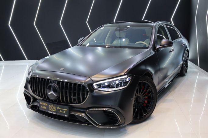 Used Mercedes-Benz S-Class AMG 63 e AMG Long IV (W223), 4.0 l, 2024 in Dubai by Sanam Cars, Black color. GCC Specs | AUTO.AE