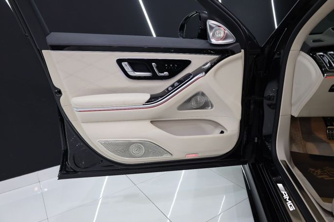 Used Mercedes-Benz S-Class AMG 63 e AMG Long IV (W223), 4.0 l, 2024 in Dubai by Sanam Cars, Black color. GCC Specs | AUTO.AE