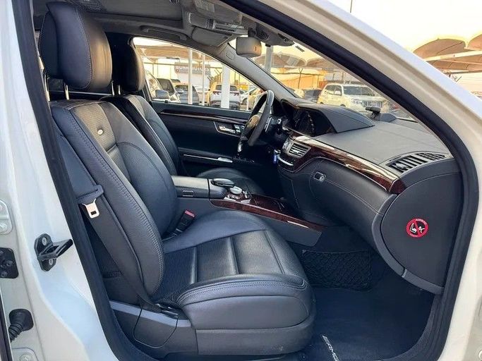 Подержанный Mercedes-Benz S-Class AMG 63 AMG II (W221) Рестайлинг, 5.5 л, 2012 в Дубае от Best Car Белый цвет. Японская | AUTO.AE