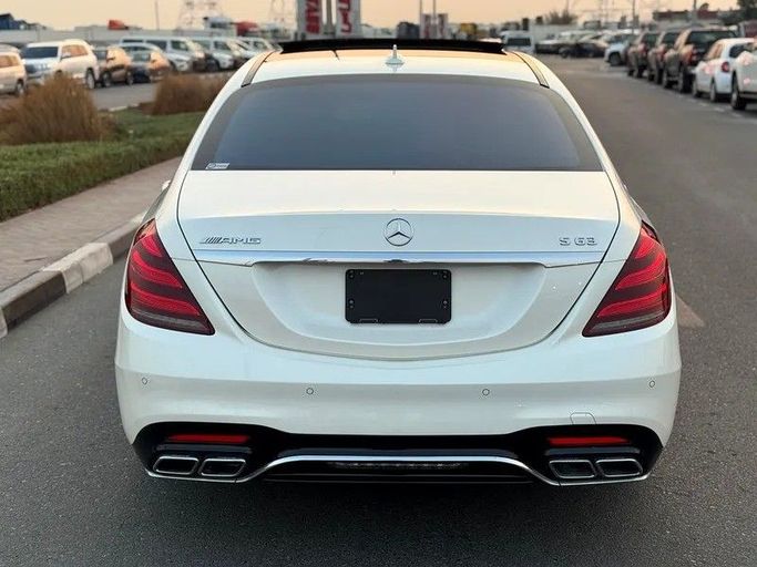 Подержанный Mercedes-Benz S-Class AMG 63 AMG Long III (W222, C217) Рестайлинг, 4.0 л, 2018 в Дубае от Best Car Белый цвет. Японская | AUTO.AE