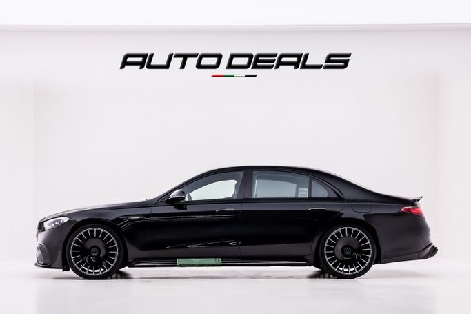 Новый Mercedes-Benz S-Class AMG 63 e AMG Long IV (W223), 4.0 л, 2024 в Дубае от AUTO DEALS Черный цвет. Европейская | AUTO.AE