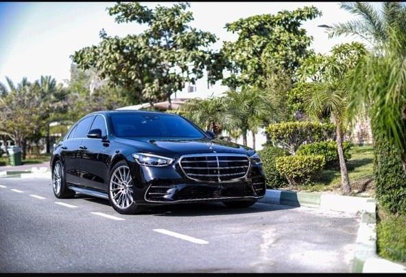 Mercedes-Benz S-Class 500 4MATIC VII (W223), 2022 седан бизнес класса в Дубае от GOLDEN GEARS RENT CAR LLC черный цвет | AUTO.AE | Объявление #1738