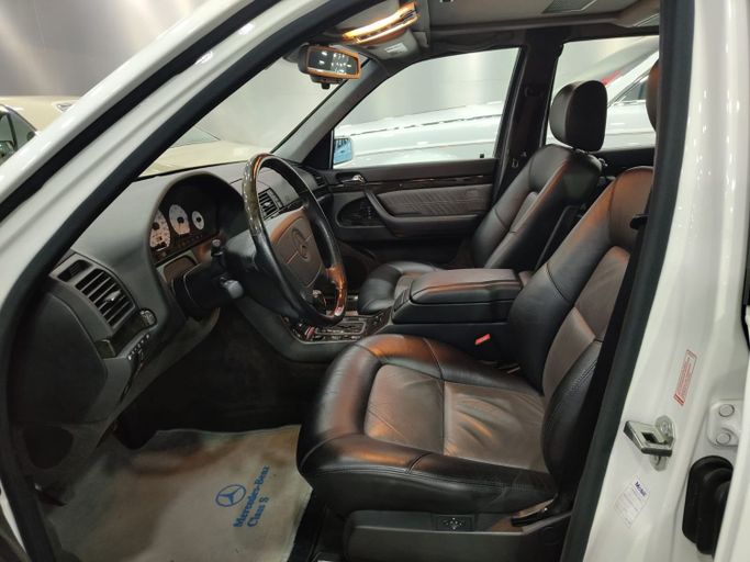 Used Mercedes-Benz S-Class 600 Long III (W140) Facelift, 6.0 l, 1998 in Dubai by STAR COLLECTION LLC, White color. Japanese Specs | AUTO.AE