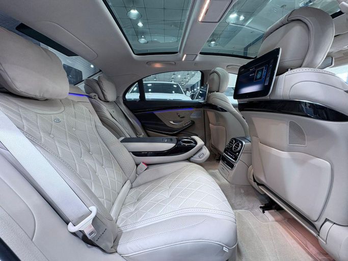 Подержанный Mercedes-Benz S-Class 560 VI (W222, C217) Рестайлинг, 4.0 л, 2018 в Дубае от Philippine Used Cars Showroom Белый цвет. Other | AUTO.AE