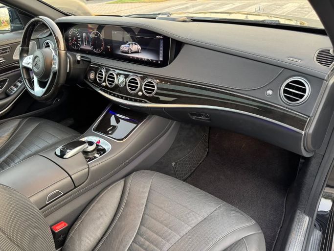 Used Mercedes-Benz S-Class 560 VI (W222, C217) Facelift, 4.0 l, 2018 in Dubai by Saeed Auto, Black color. Japanese Specs | AUTO.AE