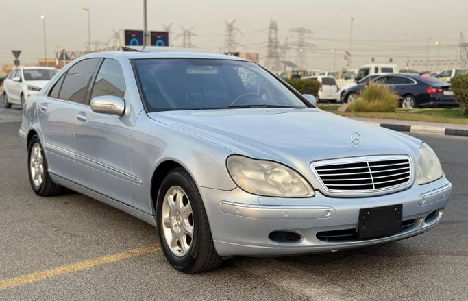 Used Mercedes-Benz S-Class 500 Long IV (W220), 5.0 l, 2002 in Dubai by Saeed Auto, White color. Japanese Specs | AUTO.AE