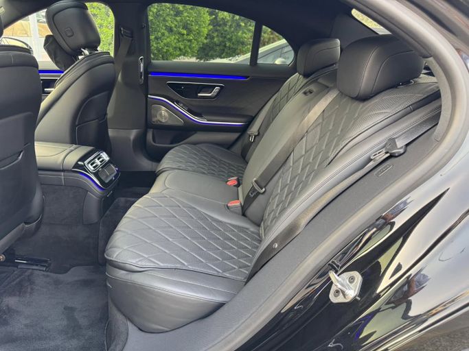 Подержанный Mercedes-Benz S-Class 400 d 4MATIC VII (W223), 2.9 л, 2022 в Дубае от Saeed Auto Черный цвет. Японская | AUTO.AE