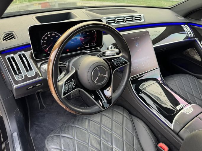 Подержанный Mercedes-Benz S-Class 400 d 4MATIC VII (W223), 2.9 л, 2022 в Дубае от Saeed Auto Черный цвет. Японская | AUTO.AE