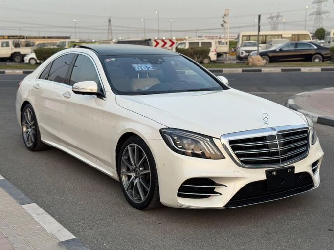 Подержанный Mercedes-Benz S-Class 450 VI (W222, C217) Рестайлинг, 3.0 л, 2018 в Дубае от Saeed Auto Белый цвет. Японская | AUTO.AE