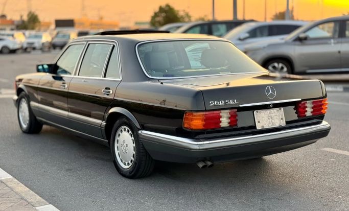 Used Mercedes-Benz S-Class 560 II (W126) Facelift, 5.5 l, 1991 in Dubai by Saeed Auto, Black color. Japanese Specs | AUTO.AE