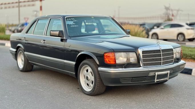 Used Mercedes-Benz S-Class 560 II (W126) Facelift, 5.5 l, 1990 in Dubai by Saeed Auto, Black color. Japanese Specs | AUTO.AE