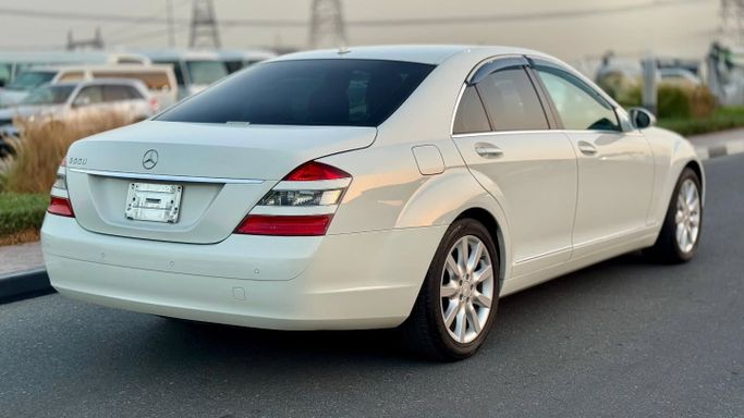 Used Mercedes-Benz S-Class 350 V (W221), 3.5 l, 2008 in Dubai by Saeed Auto, White color. Japanese Specs | AUTO.AE