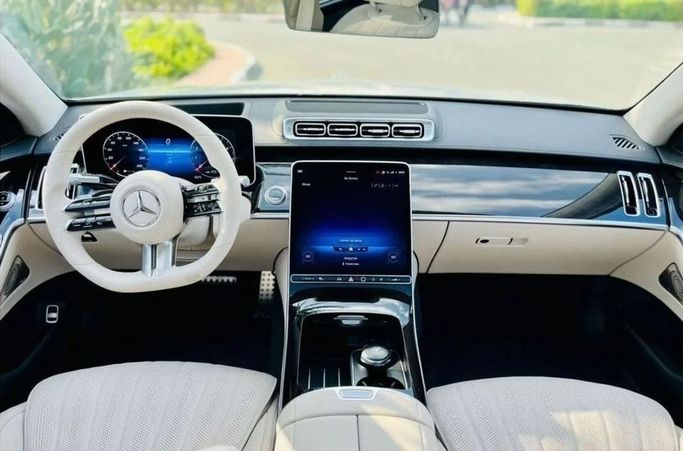 Новый Mercedes-Benz S-Class 500 4MATIC VII (W223), 3.0 л, 2022 в Дубае от Ideal Cars LLC Белый цвет. GCC | AUTO.AE