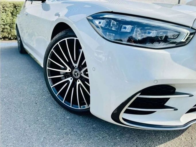 Новый Mercedes-Benz S-Class 500 4MATIC VII (W223), 3.0 л, 2022 в Дубае от Ideal Cars LLC Белый цвет. GCC | AUTO.AE