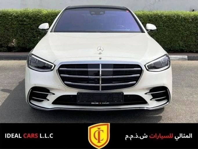 Новый Mercedes-Benz S-Class 500 4MATIC VII (W223), 3.0 л, 2022 в Дубае от Ideal Cars LLC Белый цвет. GCC | AUTO.AE