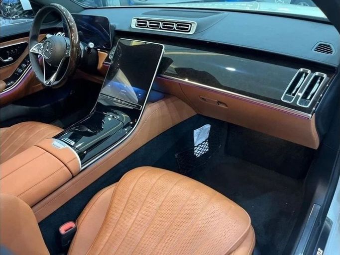 Новый Mercedes-Benz S-Class 500 4MATIC VII (W223), 3.0 л, 2022 в Дубае от Ideal Cars LLC Белый цвет. GCC | AUTO.AE