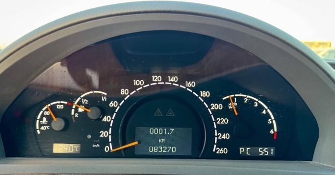 Подержанный Mercedes-Benz S-Class 500 V (W221), 5.5 л, 2005 в Дубае от Saeed Auto Серый цвет. Японская | AUTO.AE