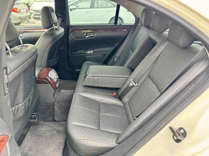 Подержанный Mercedes-Benz S-Class 350 V (W221), 3.5 л, 2008 в Дубае от Saeed Auto Белый цвет. Японская | AUTO.AE