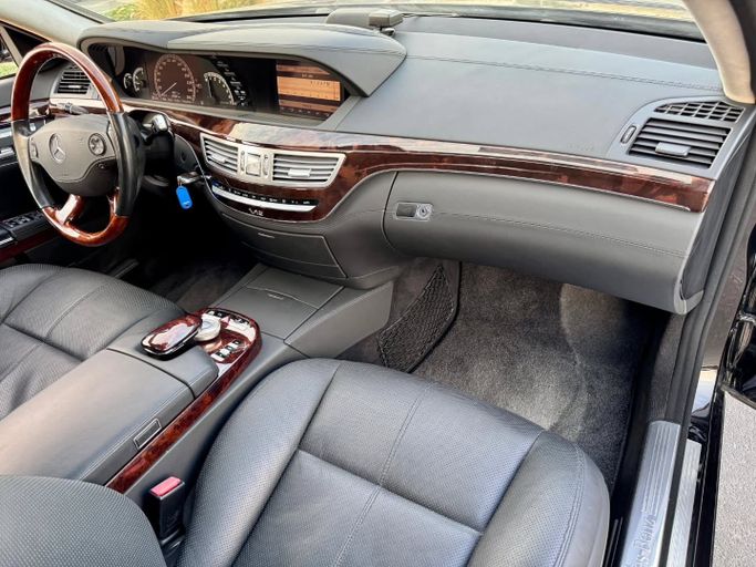 Used Mercedes-Benz S-Class 600 Guard V (W221), 5.5 l, 2007 in Dubai by Saeed Auto, Black color. Japanese Specs | AUTO.AE