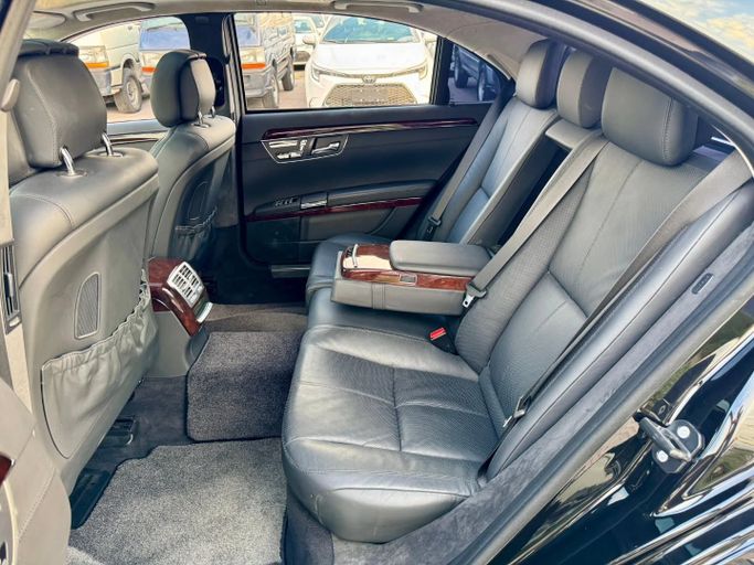 Used Mercedes-Benz S-Class 600 Guard V (W221), 5.5 l, 2007 in Dubai by Saeed Auto, Black color. Japanese Specs | AUTO.AE