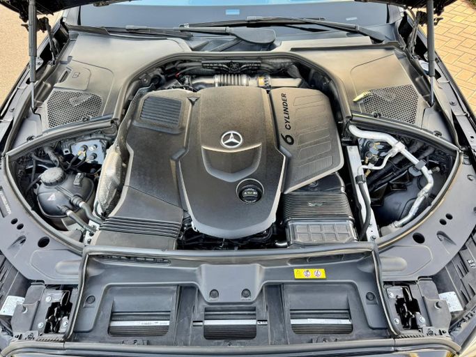 Used Mercedes-Benz S-Class 400 d 4MATIC VII (W223), 2.9 l, 2022 in Dubai by Saeed Auto, Black color. Japanese Specs | AUTO.AE