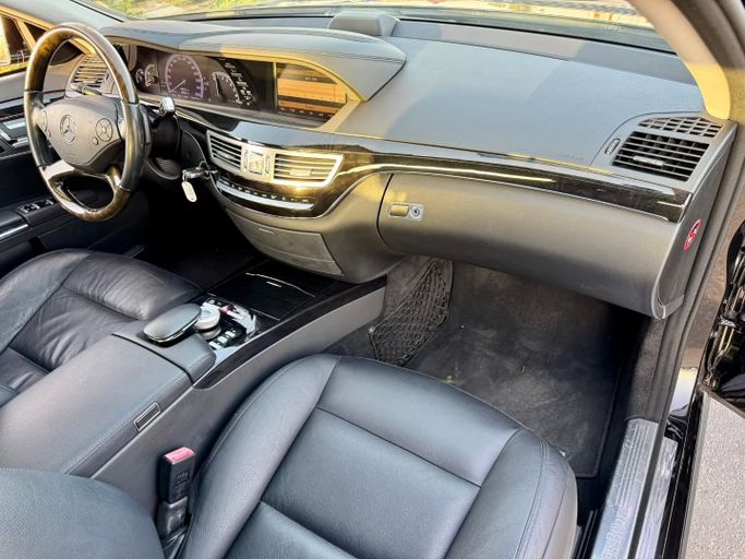 Used Mercedes-Benz S-Class 350 V (W221) Facelift, 3.5 l, 2013 in Dubai by Saeed Auto, Black color. Japanese Specs | AUTO.AE