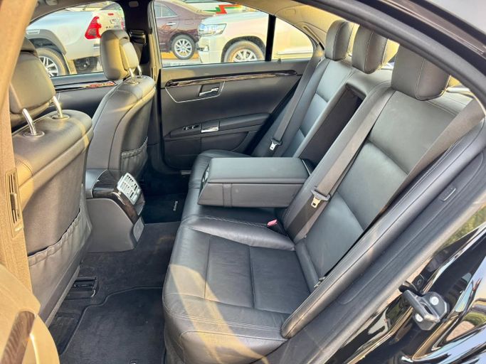 Used Mercedes-Benz S-Class 350 V (W221) Facelift, 3.5 l, 2013 in Dubai by Saeed Auto, Black color. Japanese Specs | AUTO.AE