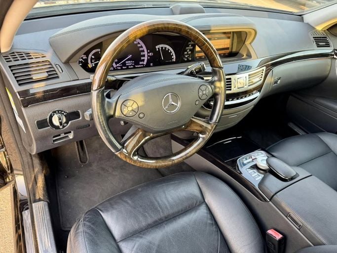 Used Mercedes-Benz S-Class 350 V (W221) Facelift, 3.5 l, 2013 in Dubai by Saeed Auto, Black color. Japanese Specs | AUTO.AE