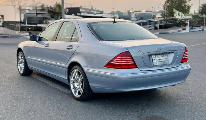 Used Mercedes-Benz S-Class 320 IV (W220), 3.2 l, 2001 in Dubai by Saeed Auto, Grey color. Japanese Specs | AUTO.AE