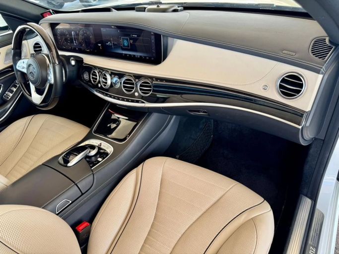 Подержанный Mercedes-Benz S-Class 560 VI (W222, C217) Рестайлинг, 4.0 л, 2018 в Дубае от Saeed Auto Белый цвет. Японская | AUTO.AE