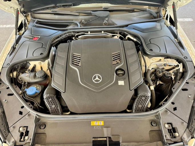 Подержанный Mercedes-Benz S-Class 560 VI (W222, C217) Рестайлинг, 4.0 л, 2018 в Дубае от Saeed Auto Белый цвет. Японская | AUTO.AE